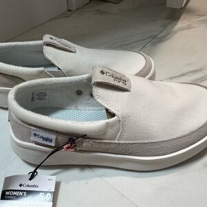 Columbia Cream and Tan Slip-On Shoes